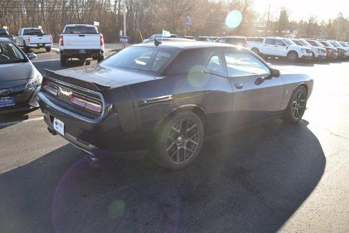 2016 Dodge Challenger 392 Hemi Scat Pack Shaker