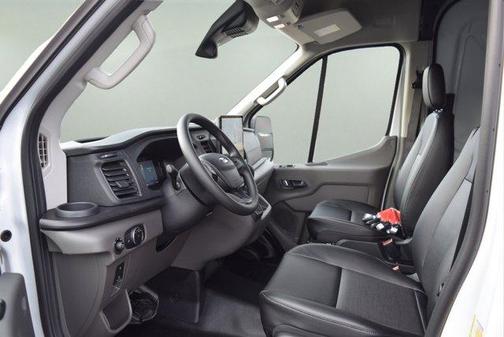 2026 Ford Transit-250 148 WB Medium Roof Cargo