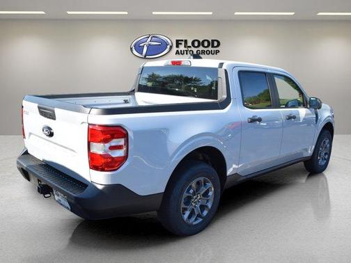 Space White Metallic 2026 Ford Maverick XLT