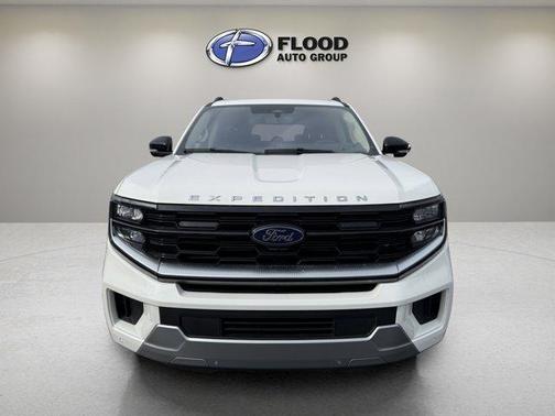 White 2025 Ford Expedition Max Platinum