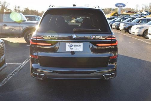 2025 BMW X7 M60i