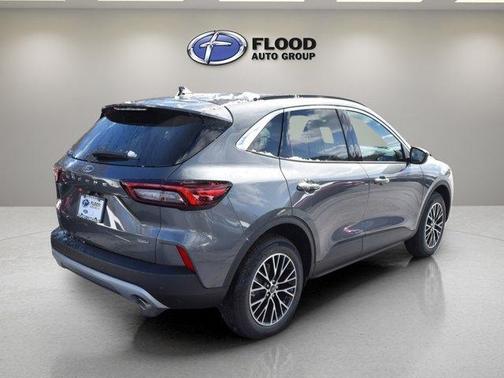 Carbonized Gray Metallic 2023 Ford Escape PHEV