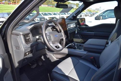 2025 Ford F-150 Lightning LARIAT