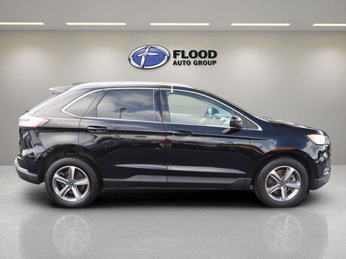 Black 2021 Ford Edge SEL
