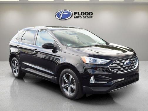 Black 2021 Ford Edge SEL