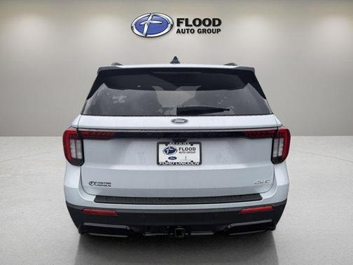 Space White Metallic 2026 Ford Explorer ST-Line