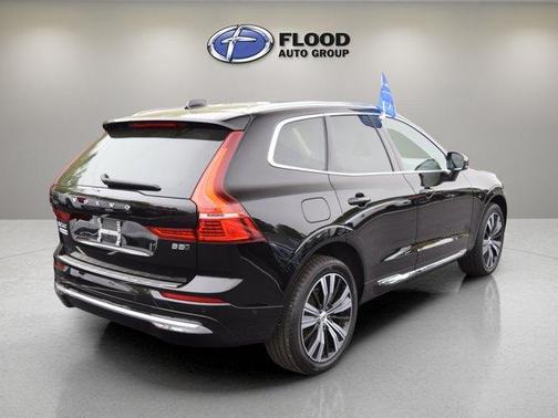 2023 Volvo XC60 B5 Plus Bright Theme