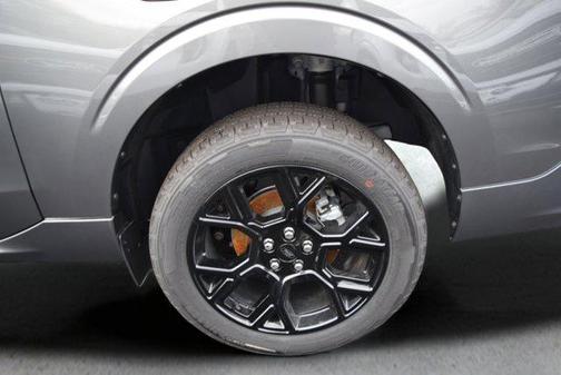Carbonized Gray Metallic 2026 Ford Maverick Lobo Standard