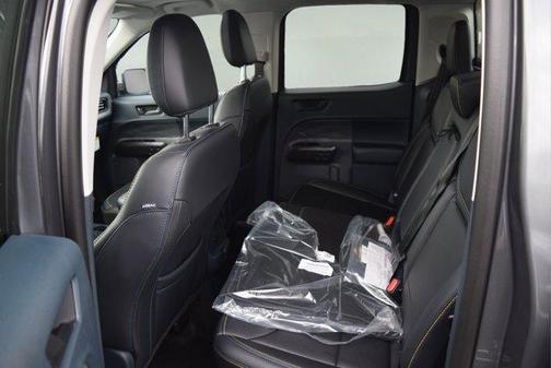 Carbonized Gray Metallic 2026 Ford Maverick Lobo Standard