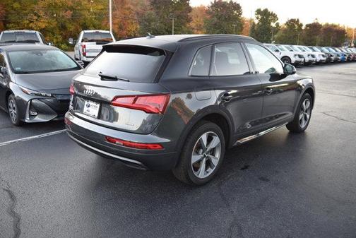 2020 Audi Q5 45 Titanium Premium