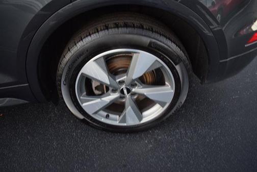 2020 Audi Q5 45 Titanium Premium