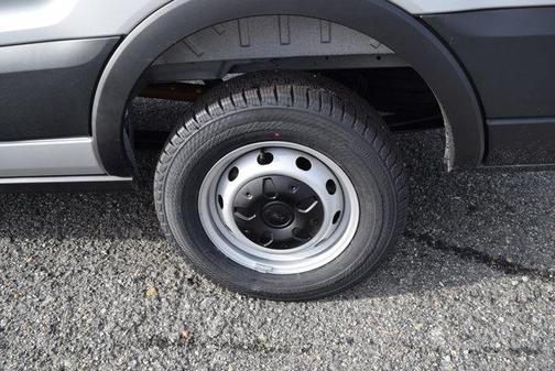 2026 Ford Transit-250 148 WB Medium Roof Cargo