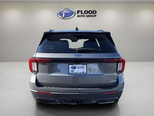 Carbonized Gray Metallic 2026 Ford Explorer ST-Line