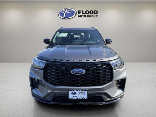 Carbonized Gray Metallic 2026 Ford Explorer ST-Line