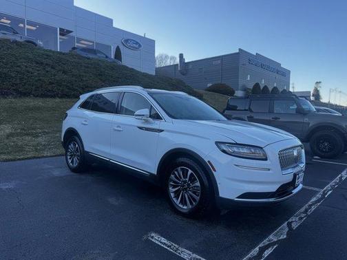 White 2022 Lincoln Nautilus Reserve