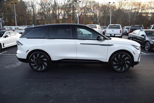 2024 Lincoln Nautilus Reserve