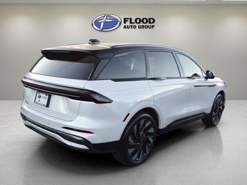 2024 Lincoln Nautilus Reserve