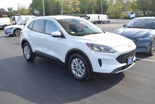 White 2020 Ford Escape SE