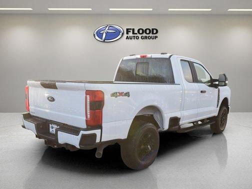 Oxford White 2026 Ford F-350 XL