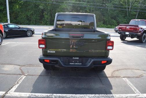 Sarge Green Clearcoat 2022 Jeep Gladiator Sport