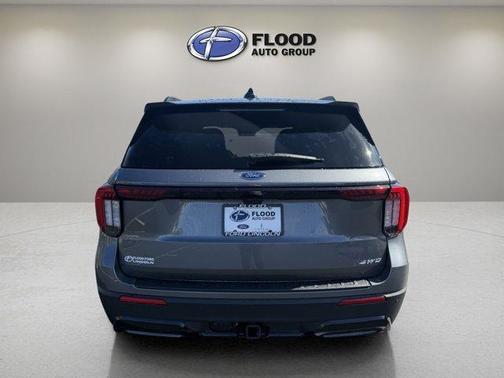 Carbonized Gray Metallic 2026 Ford Explorer ST-Line