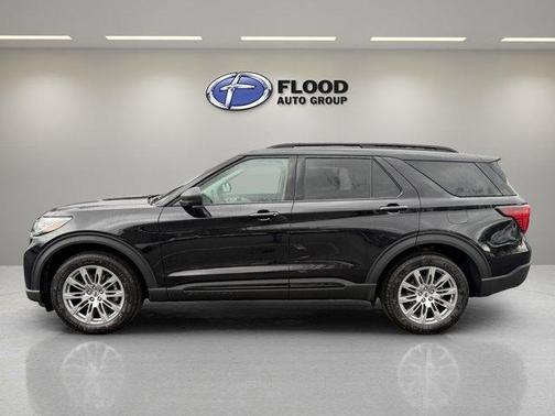 Agate Black Metallic 2026 Ford Explorer Active
