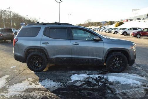 2021 GMC Acadia AT4