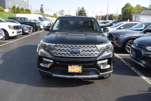 Black 2022 Ford Explorer Limited