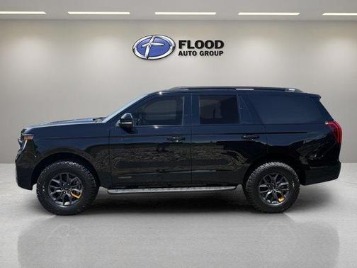 Agate Black Metallic 2027 Ford Expedition TREMOR