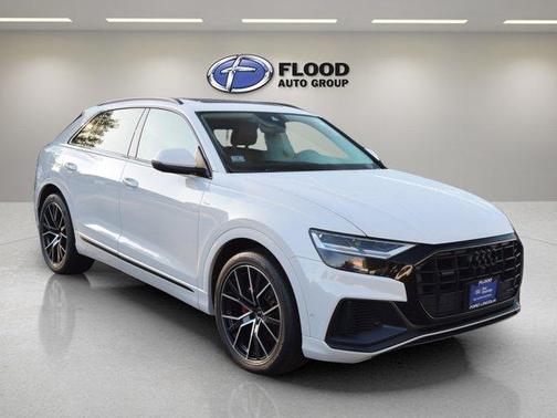 Glacier White Metallic 2021 Audi Q8 55 Premium Plus