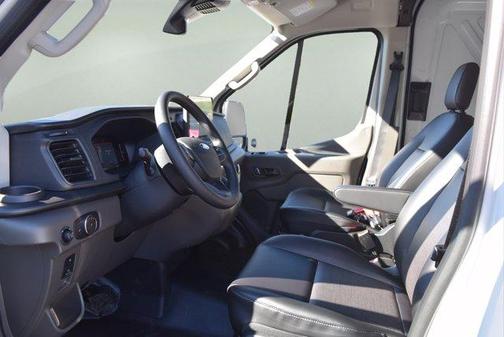 2026 Ford Transit-250 148 WB Medium Roof Cargo