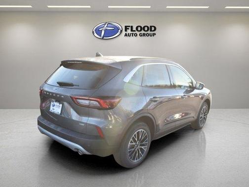 Carbonized Gray Metallic 2023 Ford Escape PHEV