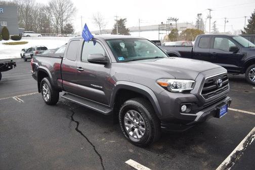 2017 Toyota Tacoma SR