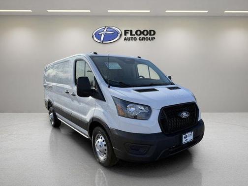 2026 Ford Transit-250 148 WB Medium Roof Cargo