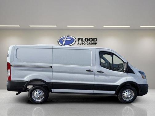 2026 Ford Transit-250 148 WB Medium Roof Cargo