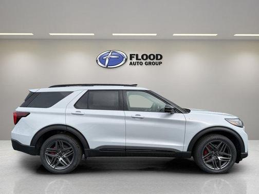 Space White Metallic 2026 Ford Explorer ST-Line