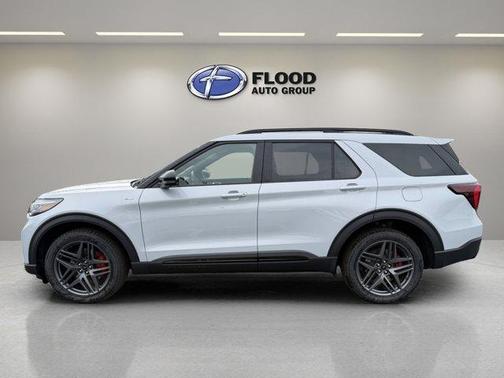 Space White Metallic 2026 Ford Explorer ST-Line