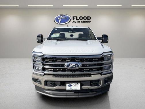 Oxford White 2027 Ford F-350 King Ranch