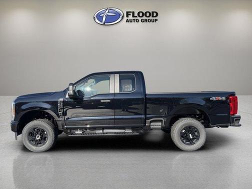 Agate Black Metallic 2026 Ford F-350 XL