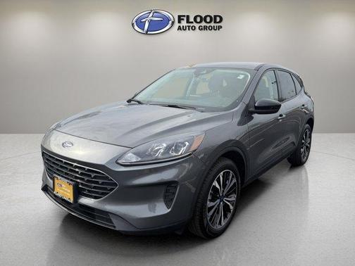 Gray 2022 Ford Escape SE