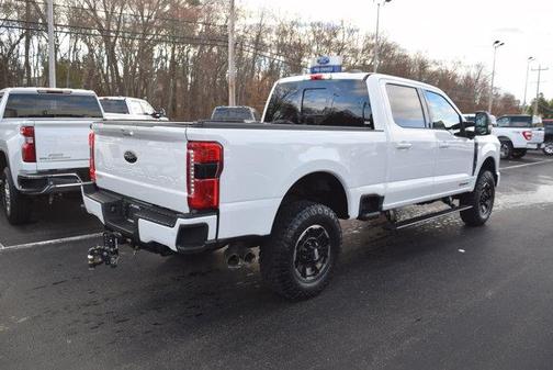 White 2025 Ford F-350 Lariat Super Duty