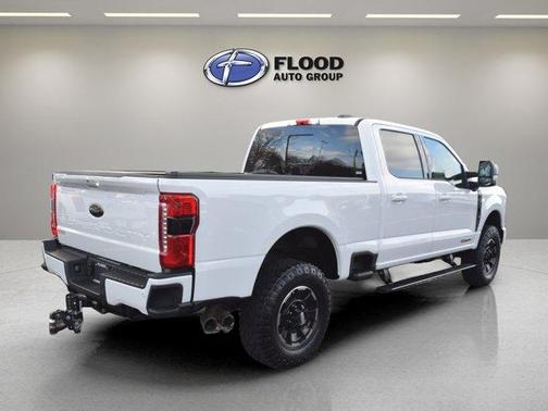 White 2025 Ford F-350 Lariat Super Duty
