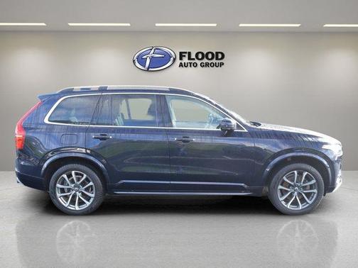 2019 Volvo XC90 T5 Momentum