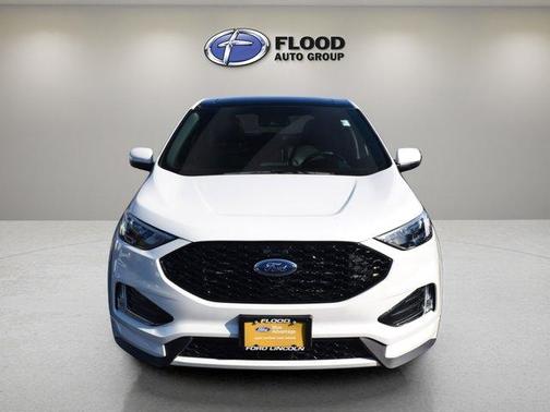 White 2022 Ford Edge SEL