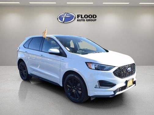 White 2022 Ford Edge SEL