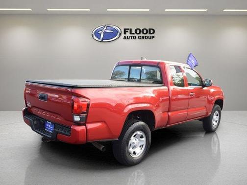 Red 2018 Toyota Tacoma SR