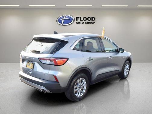 Silver 2022 Ford Escape SE