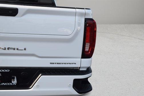 White 2022 GMC Sierra 2500 Denali