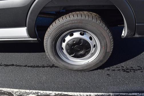 2025 Ford Transit-250 148 WB Medium Roof Cargo