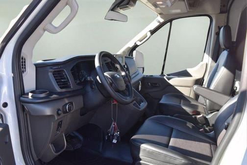 2025 Ford Transit-250 148 WB Medium Roof Cargo